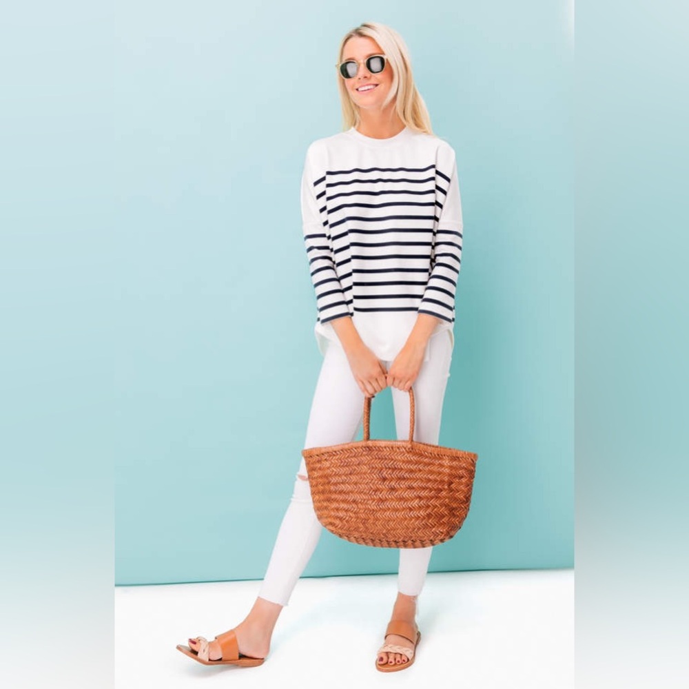 Tuckernuck Pomander Place Striped
Evie Swing Sweatshirt - One Size